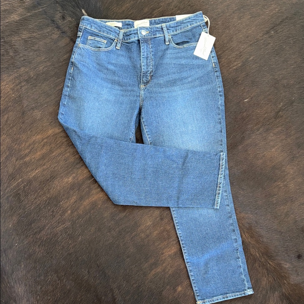 Universal Thread Classic Blue High Rise Straight Leg Jeans